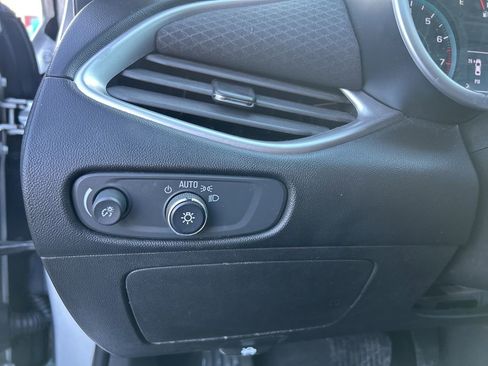 Used 2022 Chevrolet Malibu LT image 14