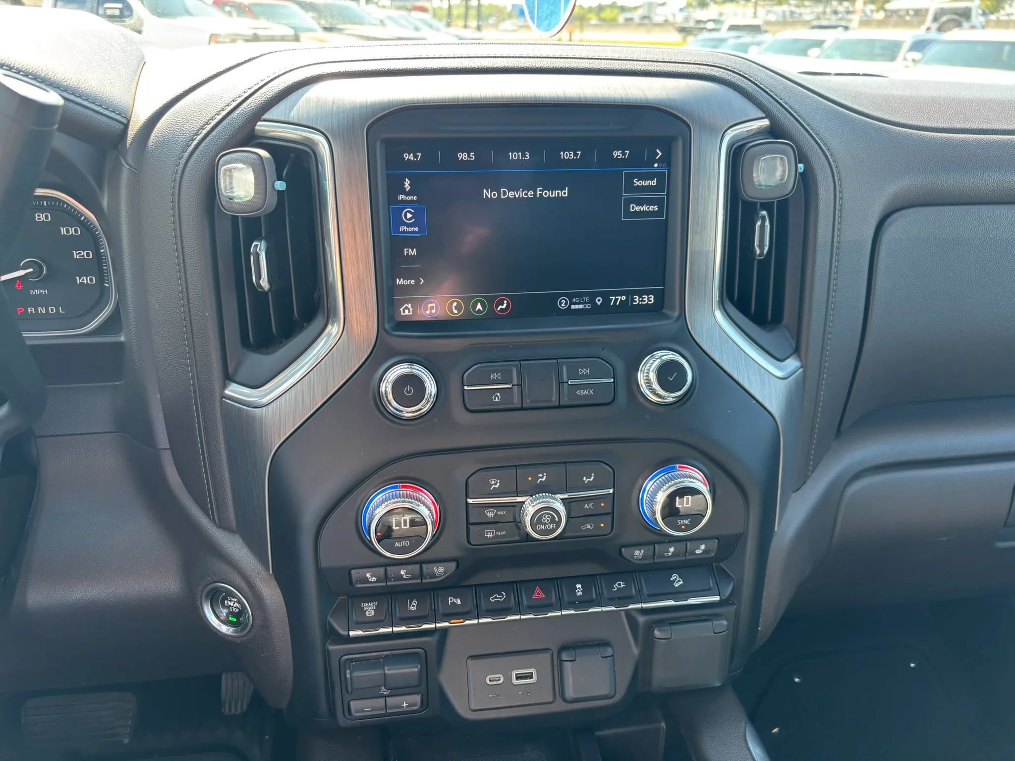 Used 2021 GMC Sierra 2500 Denali w/ Denali Ultimate Package AWD/4WD image 23