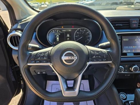 Used 2023 Nissan Versa SV FWD image 32