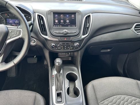 Used 2020 Chevrolet Equinox LT image 16