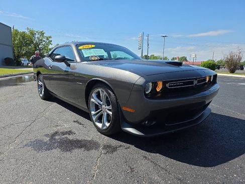 Used 2021 Dodge Challenger R/T image 3