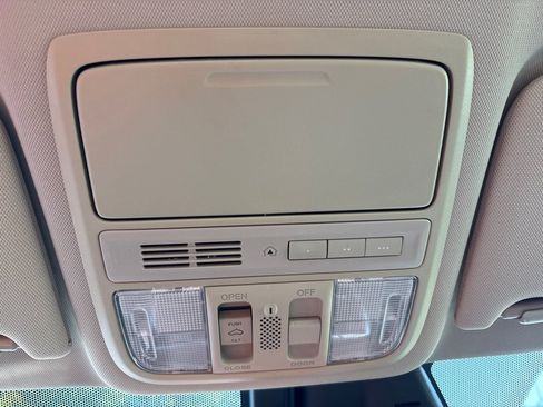 Used 2016 Honda Accord Touring image 28