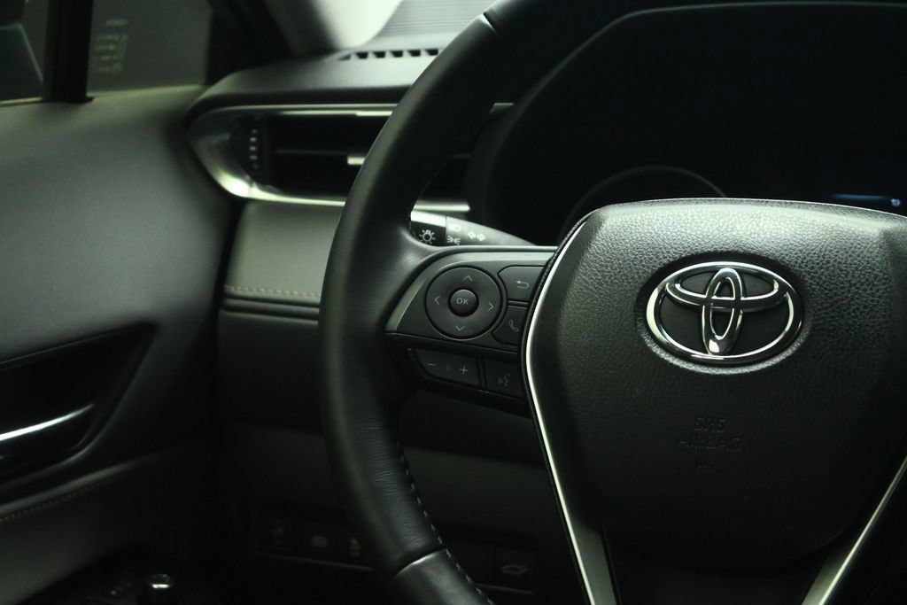 Used 2022 Toyota Venza LE AWD/4WD image 41