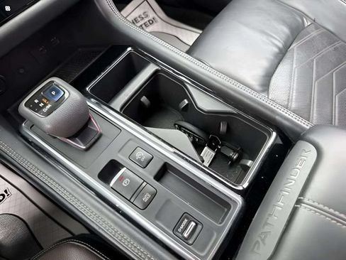 Used 2022 Nissan Pathfinder Platinum w/ Cargo Package FWD image 21