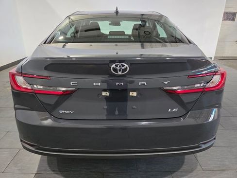 Used 2025 Toyota Camry LE image 4