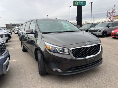 Used 2018 Kia Sedona LX w/ LX Essentials Premium Package