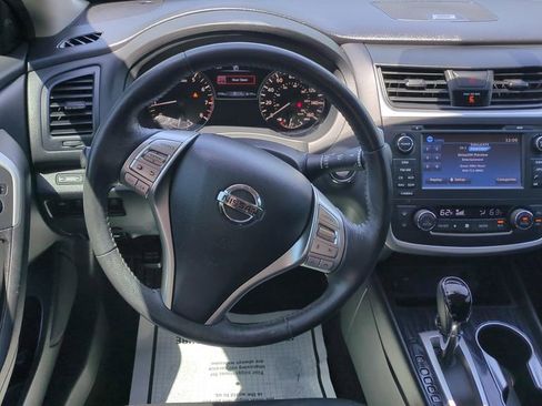 Used 2016 Nissan Altima 2.5 SL w/ 2.5 Technology w/LED Package image 12