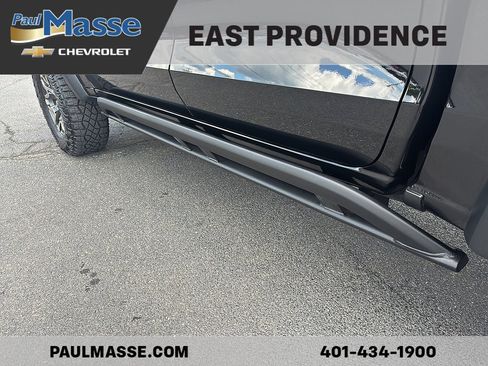 Used 2025 Chevrolet Colorado ZR2 w/ Technology Package AWD/4WD image 10