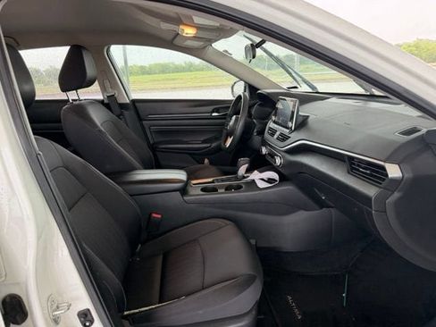 Used 2019 Nissan Altima 2.5 S FWD image 10