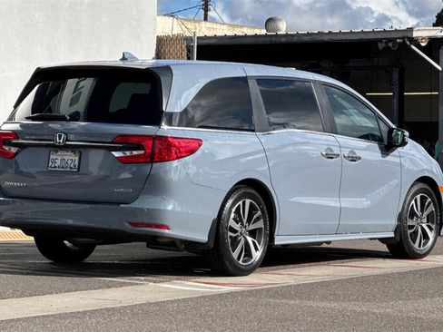 Used 2023 Honda Odyssey Touring image 5