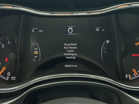 Used 2021 Jeep Grand Cherokee Laredo RWD image 23
