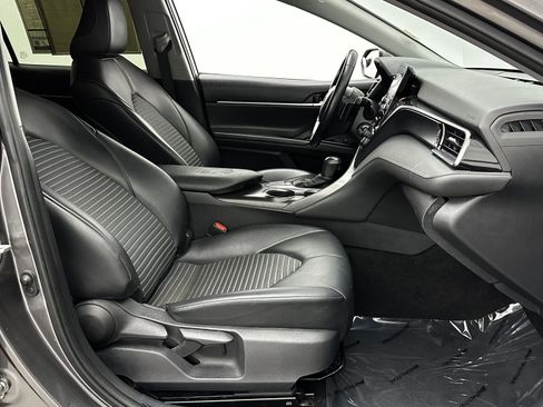 Used 2022 Toyota Camry SE image 34