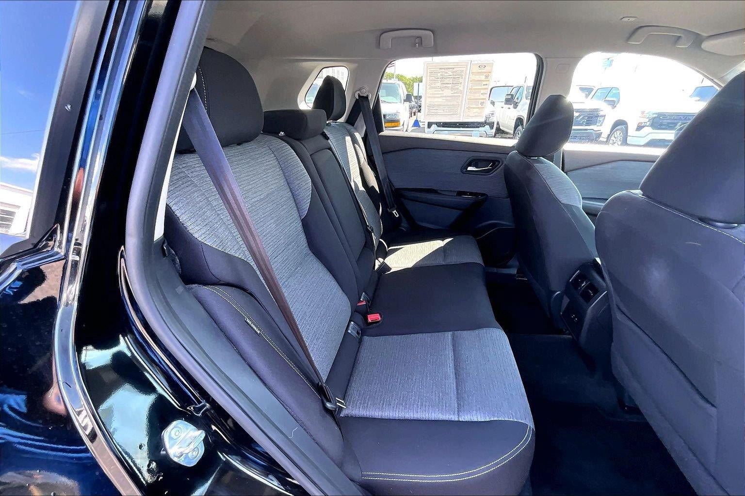 Used 2023 Nissan Rogue SV AWD/4WD image 25