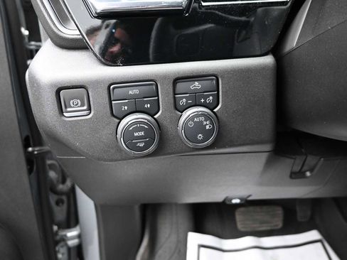 Used 2024 Chevrolet Silverado 1500 LT image 9