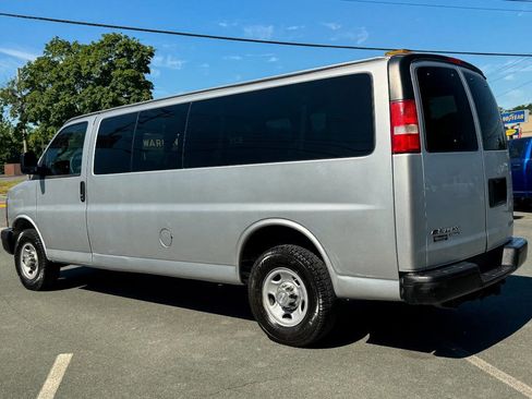 Used 2016 Chevrolet Express 3500 LS RWD image 6