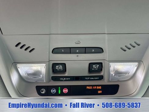 Used 2018 GMC Acadia SLT AWD/4WD image 29