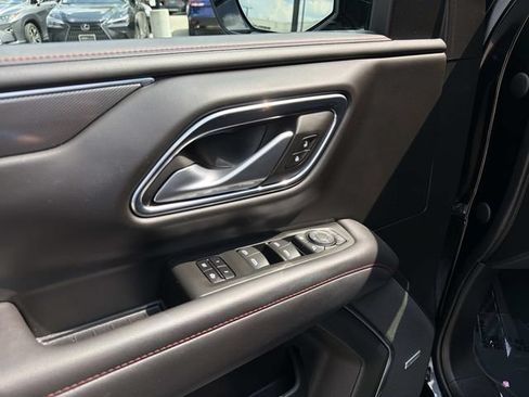 Used 2022 Chevrolet Suburban RST w/ Luxury Package AWD/4WD image 17