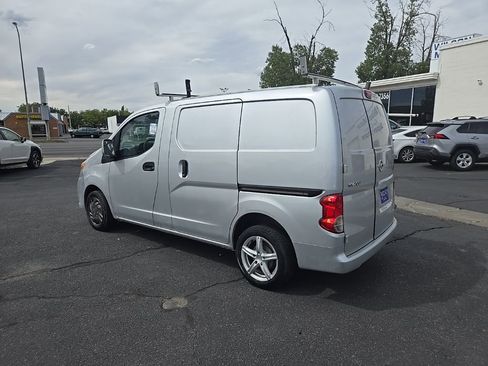 Used 2015 Nissan NV200 SV w/ Technology Package image 7