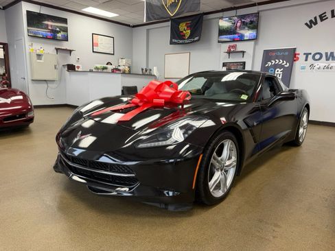 Used 2016 Chevrolet Corvette Stingray Coupe w/ Battery Protection Package RWD image 13