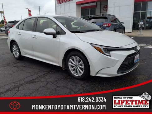 Used 2024 Toyota Corolla LE w/ LE Convenience Package AWD/4WD image 1