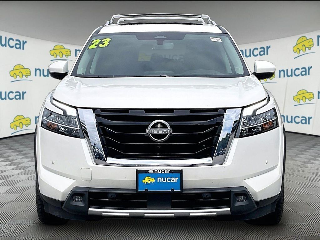 Used 2023 Nissan Pathfinder Platinum w/ Cargo Package AWD/4WD image 2