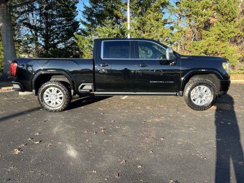 Used 2023 GMC Sierra 2500 Denali w/ Denali Ultimate Package image 11