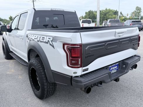 Used 2018 Ford F150 Raptor w/ Equipment Group 802A Luxury AWD/4WD image 5