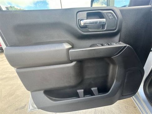 Used 2022 Chevrolet Silverado 2500 Custom w/ Custom Convenience Package image 21