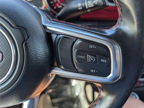Used 2021 Jeep Wrangler Unlimited Rubicon AWD/4WD image 22