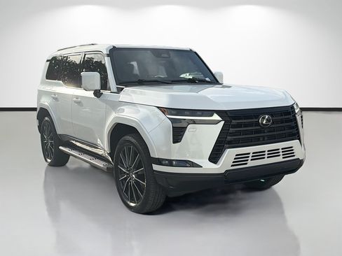 Used 2024 Lexus GX 550 w/ Accessory Package (2T) AWD/4WD image 1