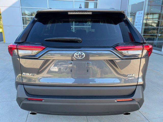 Used 2022 Toyota RAV4 XLE w/ Convenience Package AWD/4WD image 6