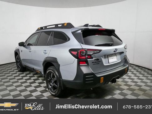 Used 2025 Subaru Outback Wilderness w/ Wilderness Package AWD/4WD image 7
