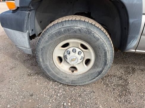 Used 2002 Chevrolet Silverado 2500 4x4 Crew Cab w/ Off-Road Skid Plate Pkg image 11
