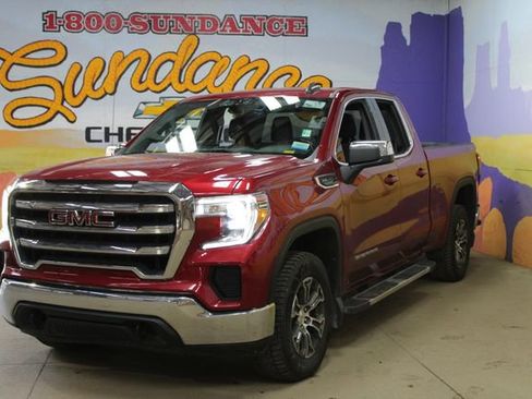 Used 2021 GMC Sierra 1500 SLE w/ X31 Off-Road Package AWD/4WD image 2