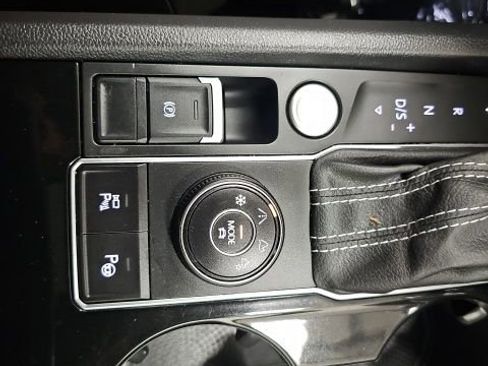 Used 2023 Volkswagen Atlas SEL Premium AWD/4WD image 23