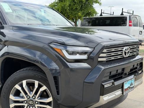 New 2026 Toyota 4Runner Limited AWD/4WD image 3