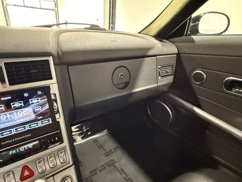 Used 2005 Chrysler Crossfire Limited RWD image 24