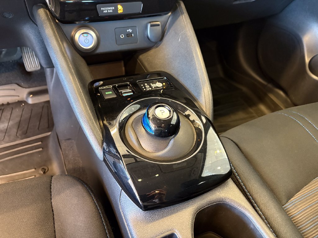 Used 2019 Nissan Leaf SV w/ Protection Package FWD image 22