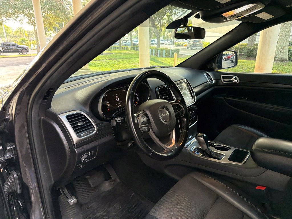 Used 2021 Jeep Grand Cherokee Laredo X RWD image 7