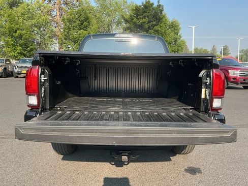 Used 2022 Toyota Tacoma SR5 w/ Technology Package RWD image 23