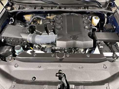 Certified 2024 Toyota 4Runner SR5 RWD image 9
