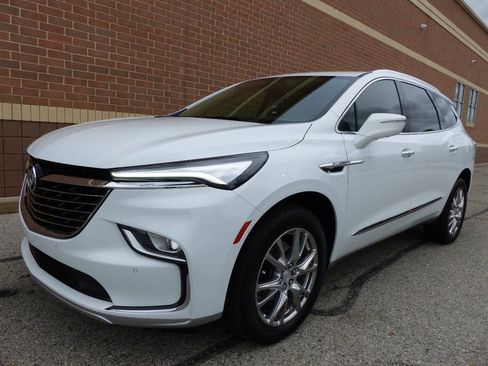 Used 2022 Buick Enclave Premium w/ Surround and Sites Package FWD image 6