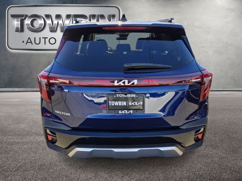 Certified 2025 Kia Seltos EX image 6