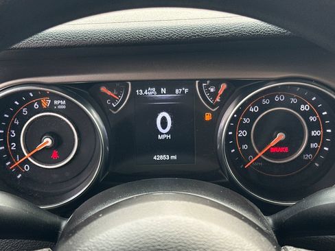 Used 2019 Jeep Wrangler Unlimited Sport AWD/4WD image 24