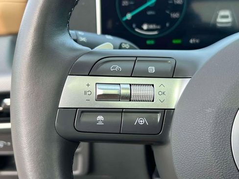 Used 2025 Hyundai Sonata Limited image 23