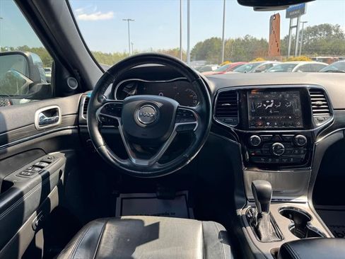 Used 2019 Jeep Grand Cherokee Limited image 13