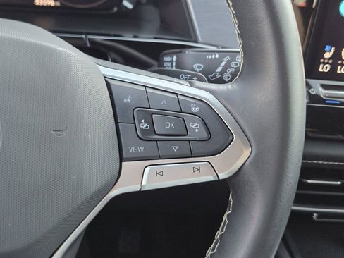 Used 2024 Volkswagen Atlas Cross Sport SE image 29