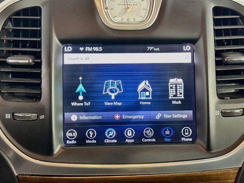 Used 2018 Chrysler 300 C w/ Sun, Sound & Nav Package RWD image 21