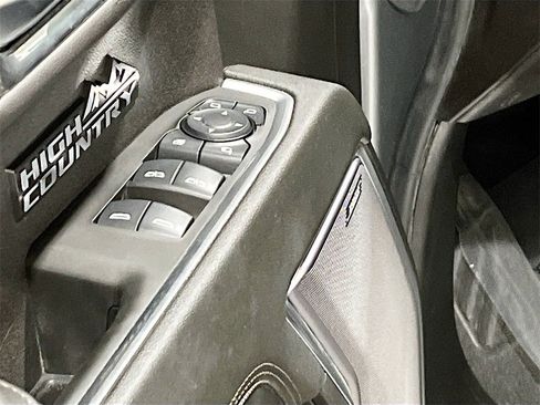 Used 2025 Chevrolet Silverado 1500 High Country w/ High Country Premium Package image 18