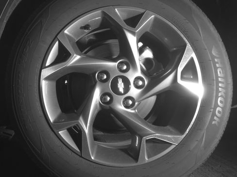 Used 2025 Chevrolet Trax LT FWD image 14